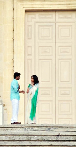 Vinnaithaandi Varuvaayaa